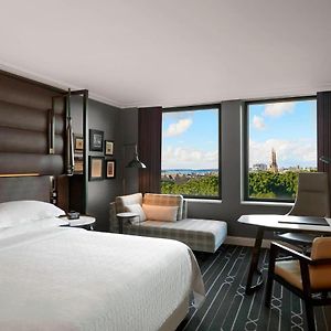King Room Hyde Park View